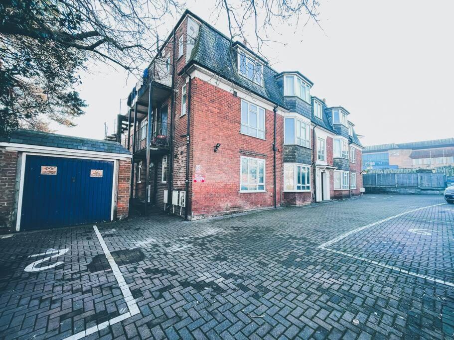Modern 3 Ground Floor Parking And Garden Apartment Bournemouth Exterior photo